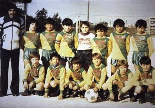 Már 10-11 évesen is Zidane viselte a kapitányi karszalagot az US Saint-Henri de Marseille csapatában (Fotó: Whoateallthepies.com)