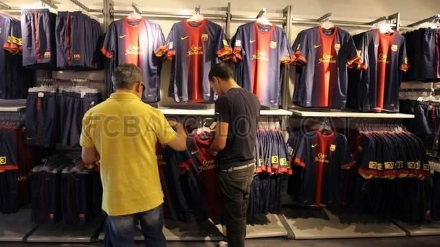 Tessék, csak tessék! Szabad a vásár, széles a választék! (Fotók: fcbarcelona.cat)