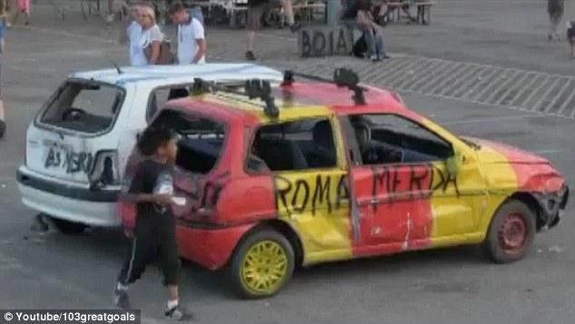 Egy Brescia- és egy Roma-csotrogányt tapostak el az ünnepen (forrás: Youtube)