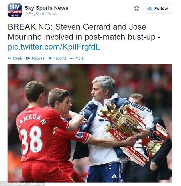 Gerrard és Mourinho küzd az angol bajnoki trófeáért (Forrás: Daily Mail) Eredeti kép