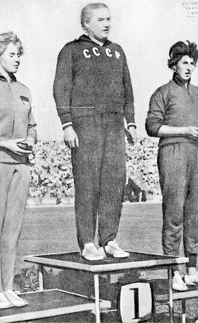 Kontsek Jolán (jobbra) remek atléta volt