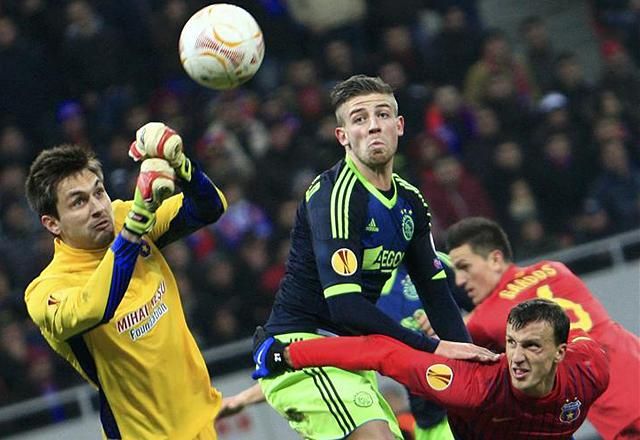 Tatarusanu az Ajax ellen hőssé vált, a Chelsea dolgát is megnehezítheti (Fotó: Reuters)