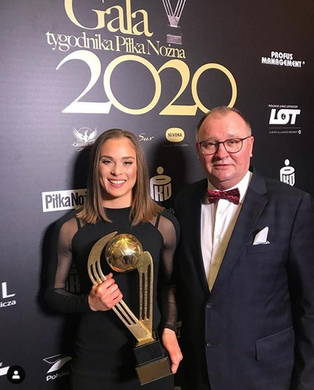 Nagy Mihály a 2019-es év lengyel női labdarúgójával, Ewa Pajorral (Fotó: instagram..com)
