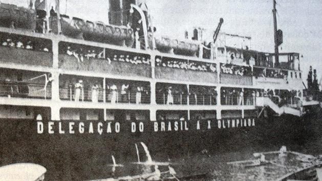 A brazilokat az 1932-es olimpiára szállító Itaquice hajó. A sportolók csak akkor hagyhatták el, amikor sikerült elegendő kávét eladni. Voltak, akik San Franciscóból stoppal és gyalog jutottak el Los Angelesbe (Fotó: O Globo)