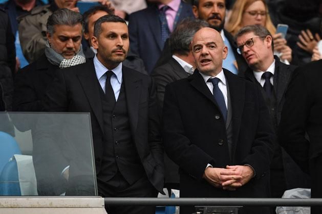 Gianni Infantino (jobbra) szoros kapcsolatban állt a Manchester Cityvel (Fotó: AFP)