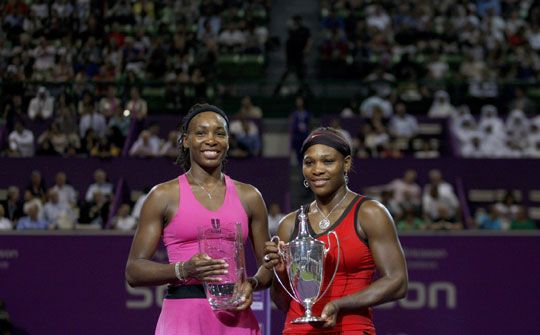 Ezúttal is Serena Williams (jobbra) nyerte a testvércsatát