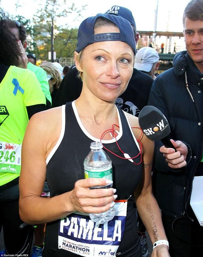 Pamela Anderson a New York-i maratonin (forrás: Daily Mail)