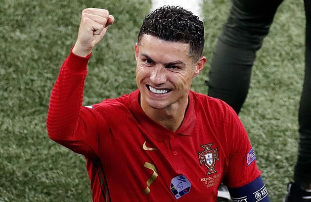 Cristiano Ronaldo öt góllal és egy assziszttal lett a torna gólkirály (Fotó: AFP)