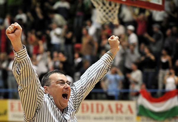 Rátgéber László a legsikeresebb kosárlabdaedzők 
egyike Magyarországon (Fotó: NS-archív)