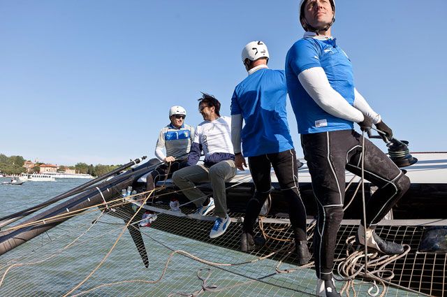 Gianluigi Buffon és James Spithill kapitány (Fotók: oracleracingmedia.com)