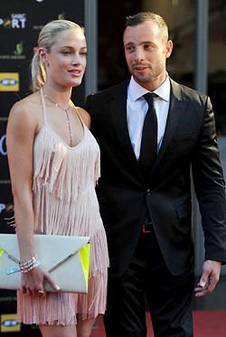 Pistorius és modell barátnője