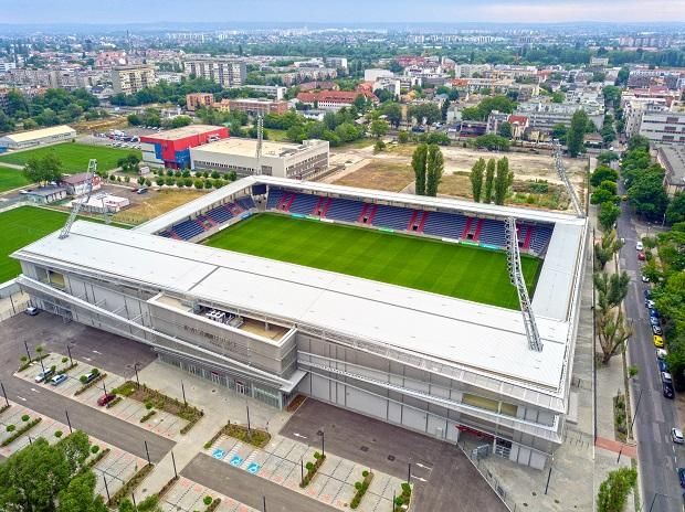Gyönyörű drónfelvételen a Fáy utcai bázis a vadonatúj Illovszky Rudolf Stadionnal (Fotó: Nemzeti Sport)
