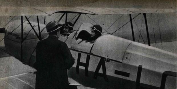 István – háta mögött Szapáry Antal gróffal – 1939 májusában Londonba repült