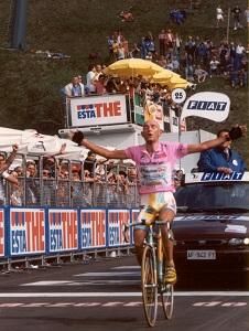Marco Pantani nagy éve volt 1998: 
a Girón és a Tour de France-on is az első helyen végzett