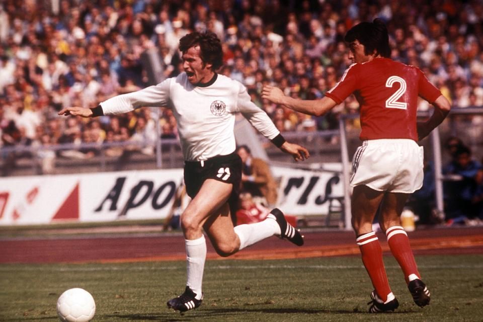 A német válogatott csatáraként járult hozzá a hazai rendezésű világbajnokság aranyérmének megszerzéséhez 1974-ben (Fotó: Imago Images)