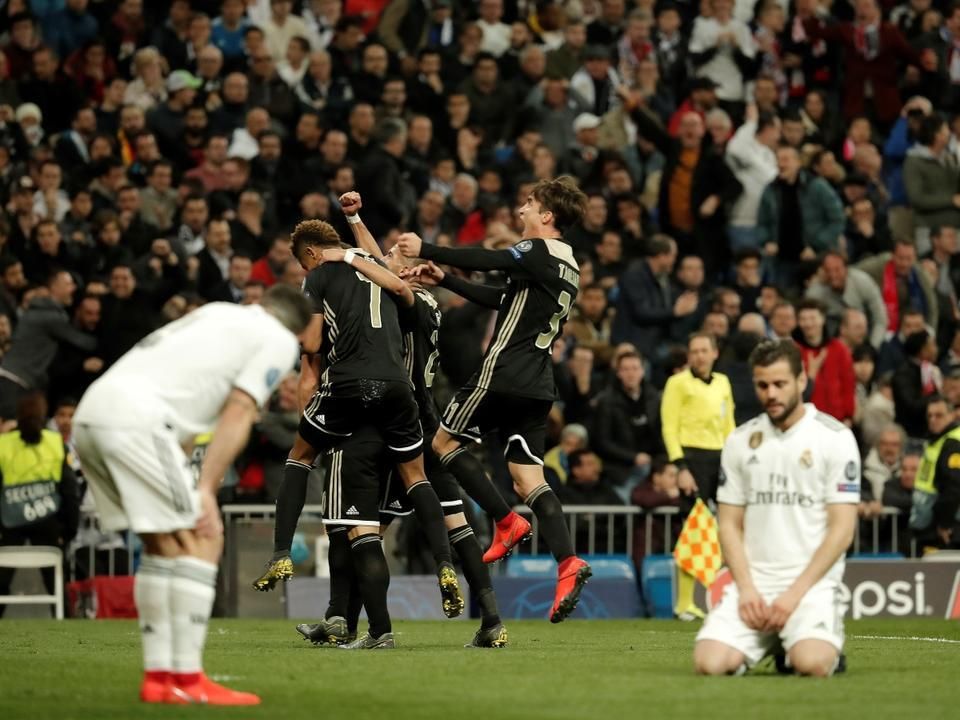 A tavaly is februárban kezdődő BL-nyolcaddöntő egyik szenzációja: az Ajax kiejtette a Real Madridot (Fotó: AFP)
