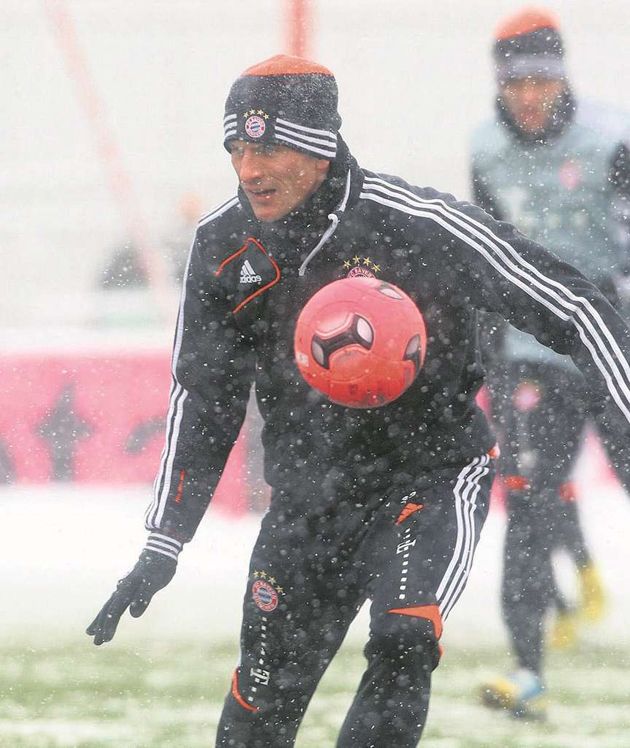 Mario Gomez, a Bayern ásza a piros labdát szelídítgette (forrás: bild.de)