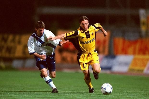 Az MTK mezében az AEK Athén ellen 1999-ben (Fottó: Getty Images)