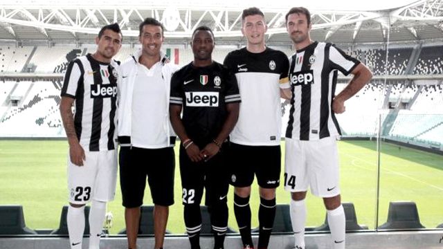 A Juventus játékosai az új mezekkel