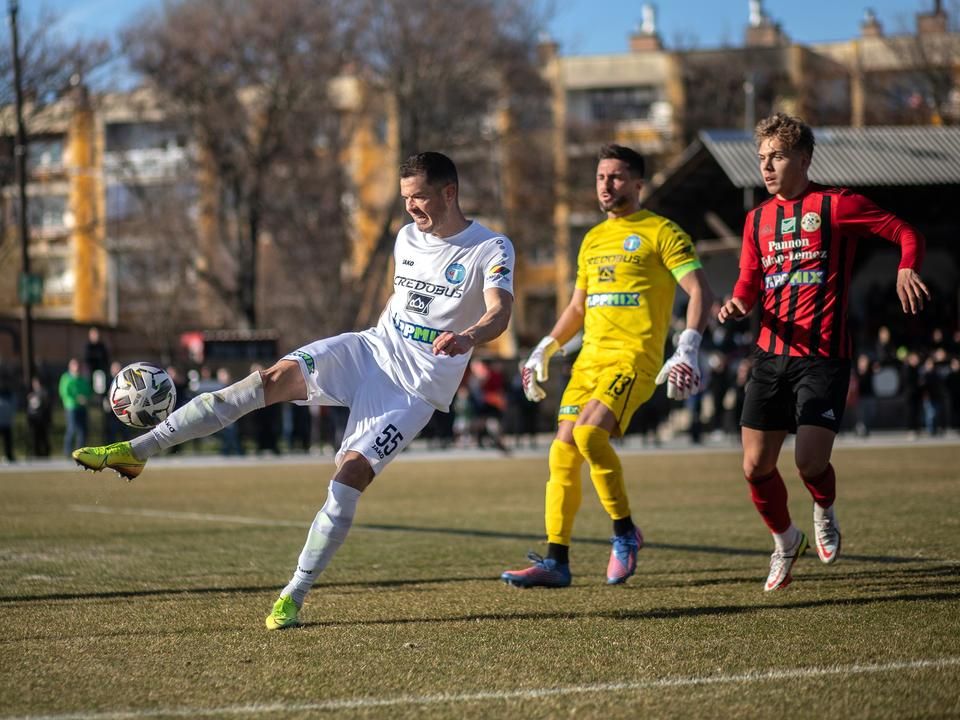 Nem született gól az első félidőben (Fotó: Sersztnyev Richárd/Dorogi FC)