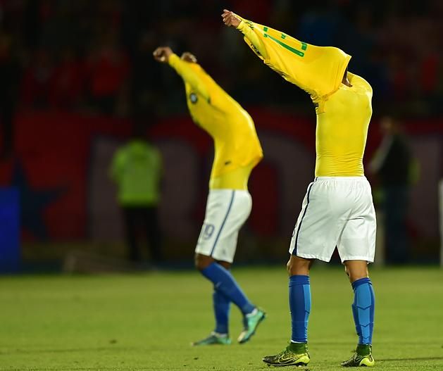 Legalább a meccs végén megvolt az összhang a braziloknál (Fotó: AFP)