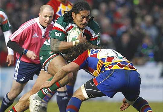 Alesana Tuilagi (Leicester Tigers, labdával) szemfüles célig jutott (Fotó: Reuters)