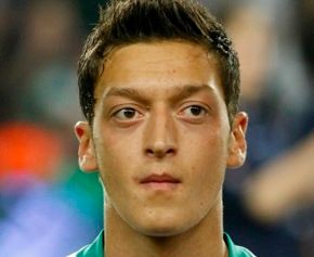 Özil