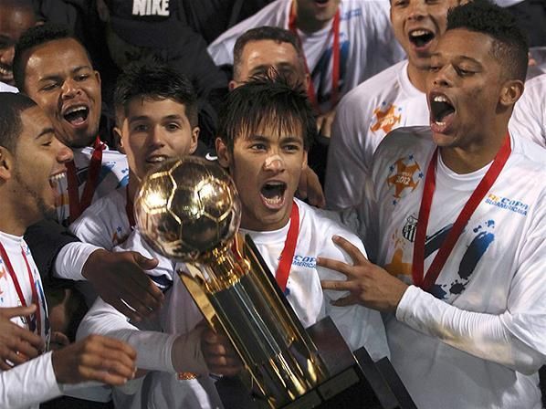Részben azért, mert a Santosszal megnyerte a Recopát, a dél-amerikai szuperkupát (Forrás: sports.xin.msn.com)