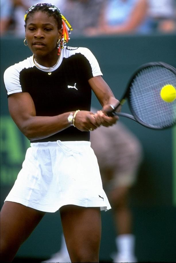 Serena Williams és a rettegett kétkezes fonák 1998-ból (Fotó: Getty Images)