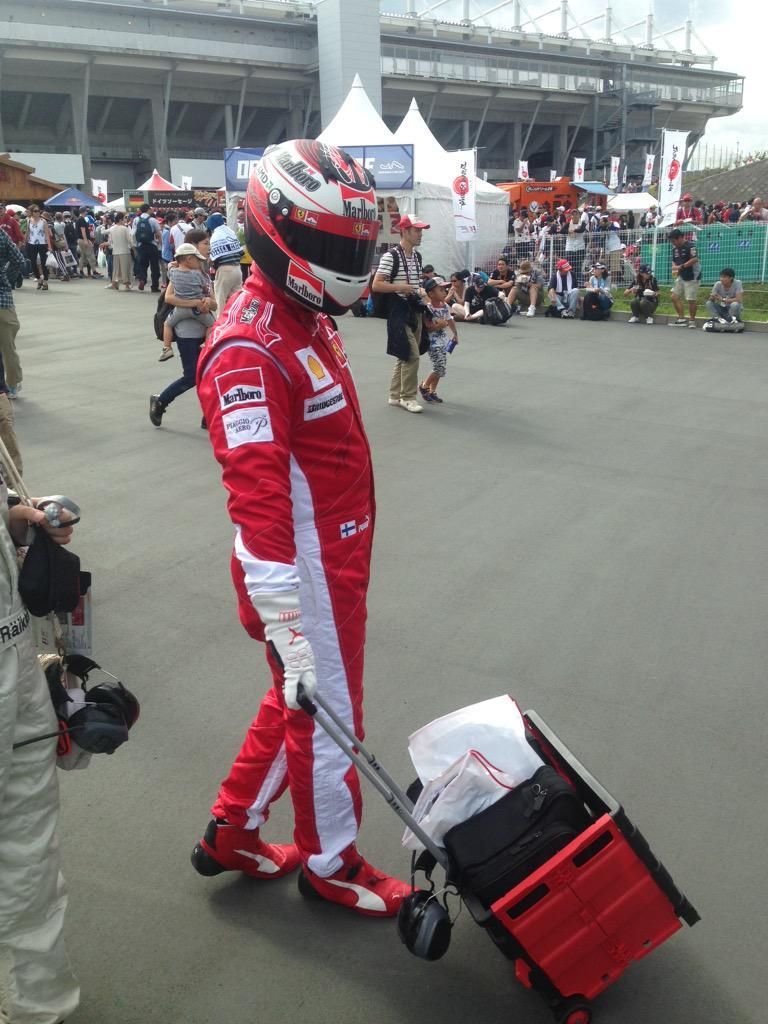 Nem nehéz kitalálni, kinek szurkol ez a japán F1-rajongó
