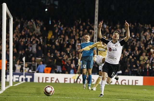 Így ünnepelte első gólját, ezzel lett 2–1 a Fulhamnek (Fotó: Reuters)
