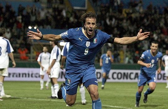 Gilardino három góljával megmentette az olaszok becsületét (fotó: Reuters)