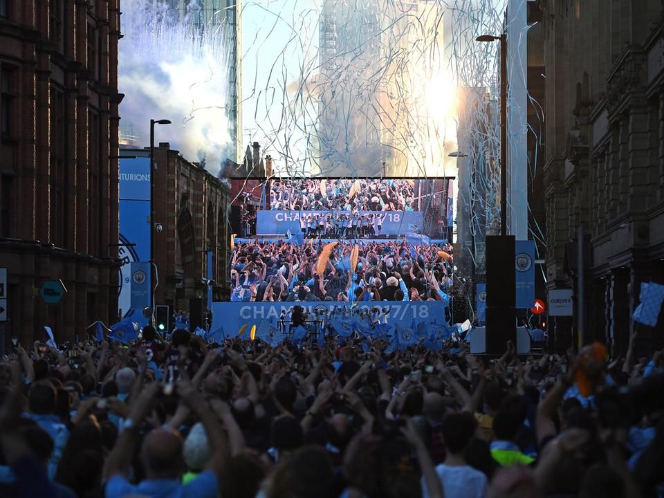 Manchester kék lett (Fotó: AFP)