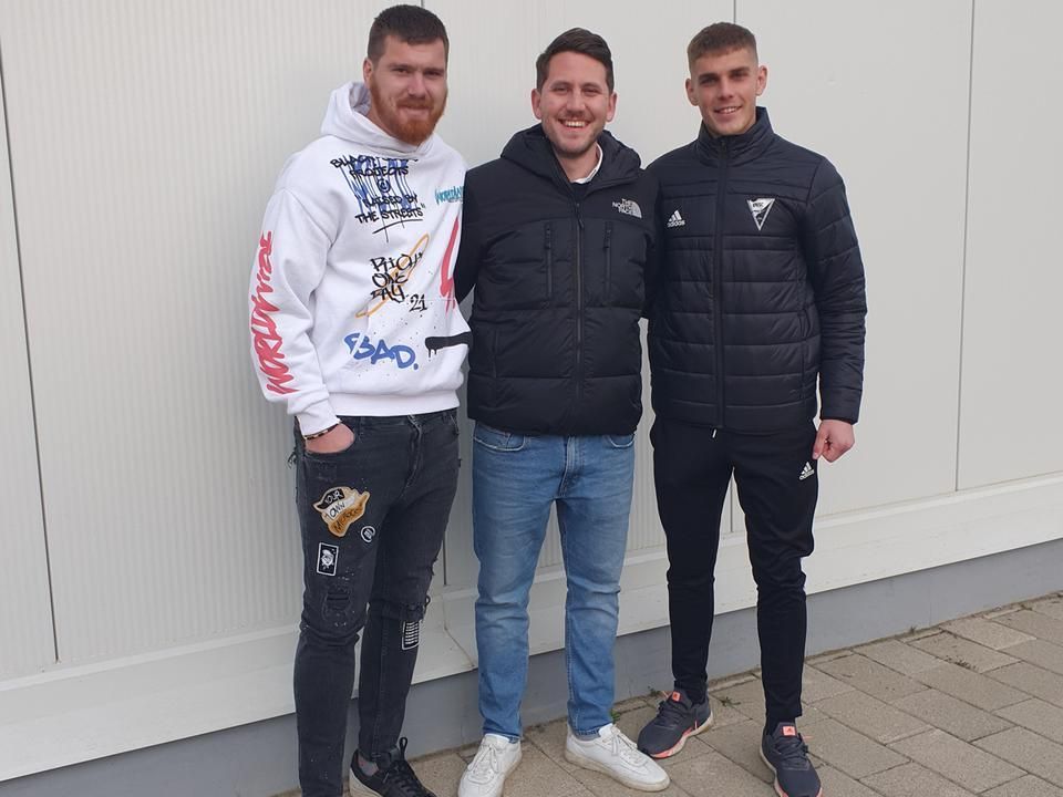 Gábor Papp (center) with his two clients, Martin Ádám and Péter Baráth, who are newcomers to the national team (Photo: YUNiK Management)