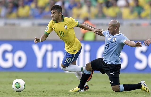 Neymart alig lehetett észrevenni az első félidőben, íztán mégis nagy szerepet vállalt az első gólban