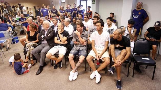 A Barcelona játékosai a sajtótájékoztatón (Fotók: fcbarcelona.cat)