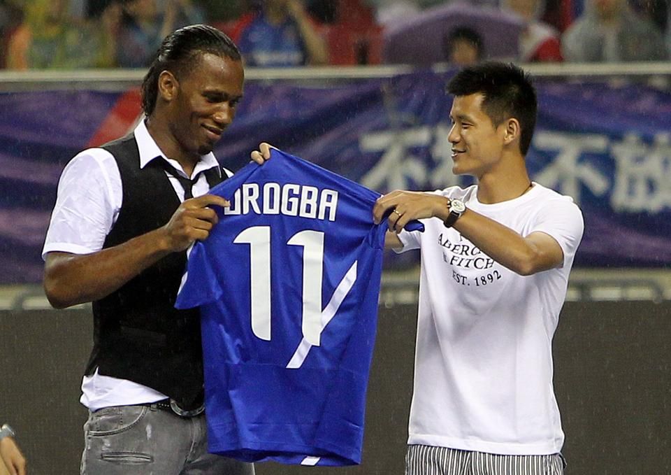 Drogba Kínában is termelt, de gyorsan visszatért Európába (Fotó: AFP)
