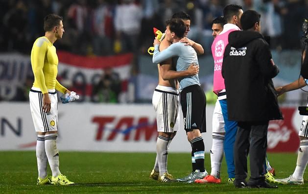 James Rodríguez szomorúan, de Messi mezével búcsúzott a tornától