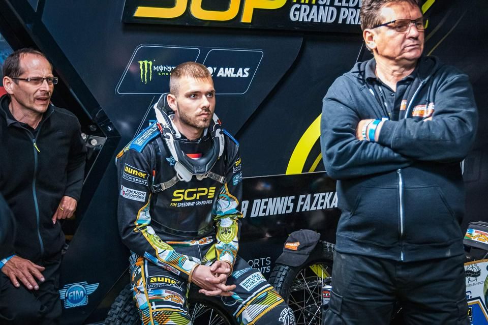 Fazekas Dennis is ott lehetett a nyitó futamon (Fotó: facebook/Speedway club Unia/Julien Duval)