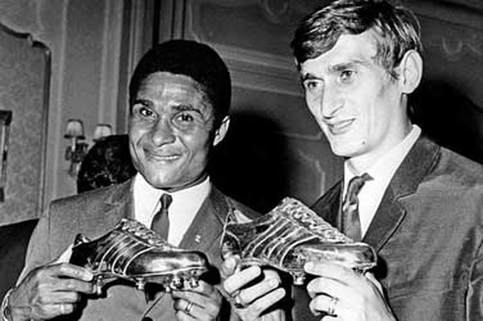Gold medalist Eusébio with 42 goals and silver medalist Antal Dunai II with 36 goals
