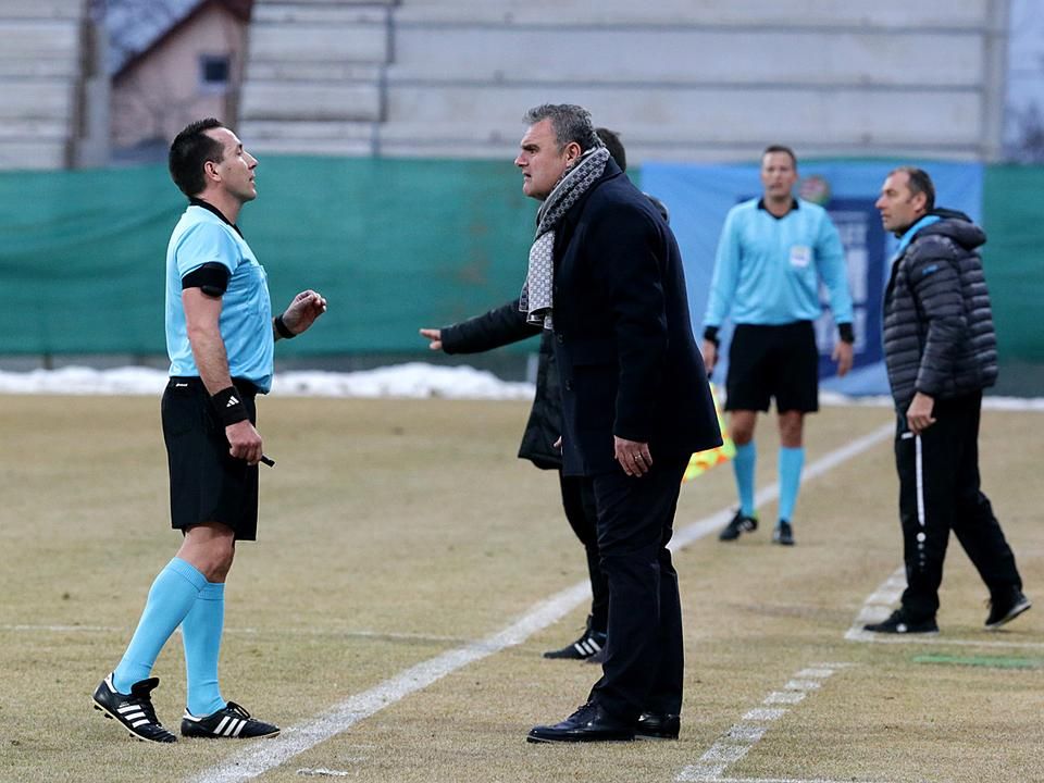 Karakó Ferenc visszatért! A Paks–PAFC meccsen dirigált szombaton (Fotó: Mártonfai Dénes)