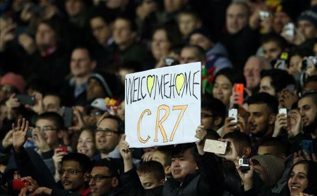 Meleg fogadtatásban részesült Cristiano Ronaldo az Old Traffordon (Fotó: Reuters)