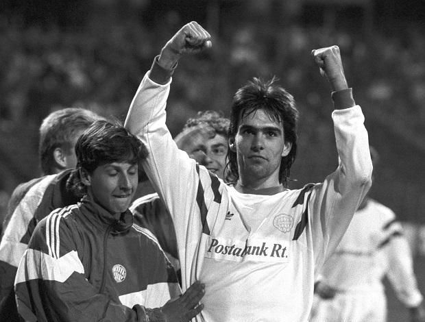 Péter Lipcsei celebrates his goal at the FTC-Levski Sofia Cup Winners' Cup match on October 2, 1991 (Photo: MTI/Ferenc Németh)