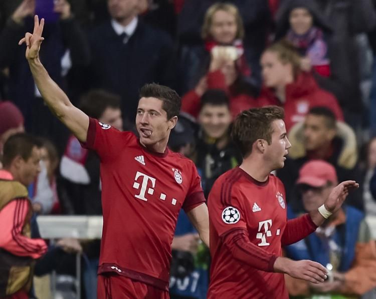 Lewandowski tovább termeli a gólokat – a Bayern pedig szárnyal
