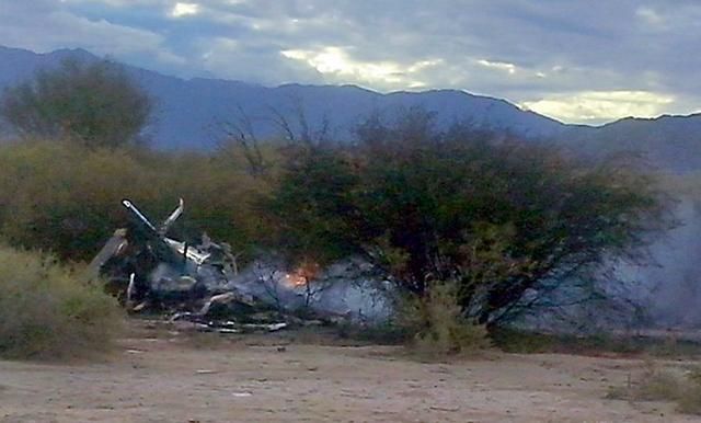 A Villa Castelli közelében történt helikopterkatasztrófa mementói – KATTINTSON A KÉPRE A GALÉRIA MEGTEKINTÉSÉHEZ! (Fotó: AFP)