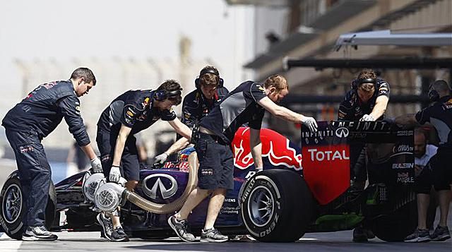 A Red Bull még nem oldotta meg a problémáit, pedig a nyakán az idénynyitó