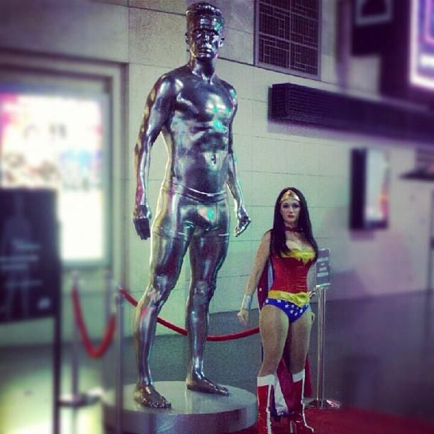 Wonder Womannel Hollywoodban (Forrás: hmbeckham.com)