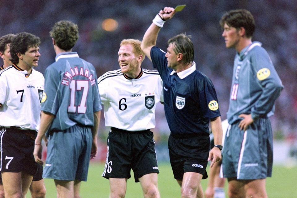 Puhl Sándor az angol–német mérkőzésen az 1996-os Európa-bajnokság elődöntőjében (Fotó: Imago)