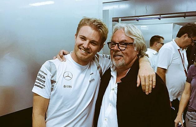 A futamot Dubaiban néző Keke Rosberg büszke a fiára