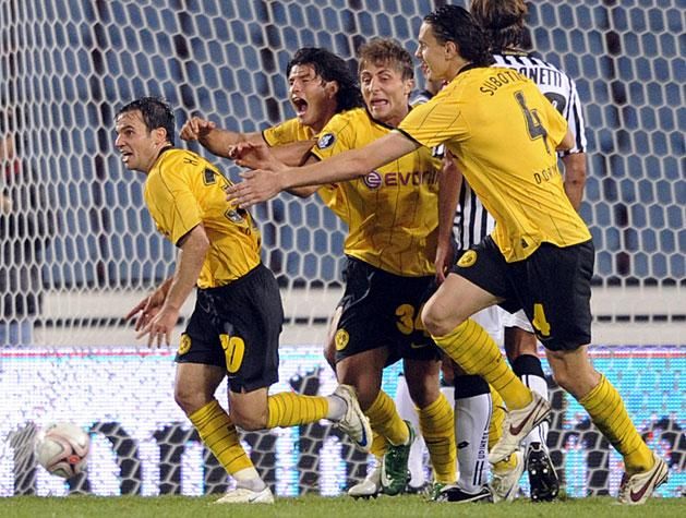 Hajnal Tamás (balra) gólt ünnepel a Dortmund játékosaként (Fotó: AFP, 2008)